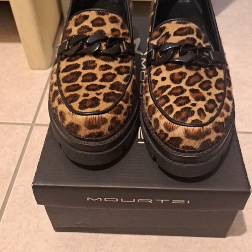 Γυναικεία παπούτσια Mourtzi loafers σε άριστη κατάσταση, μέγεθος 36