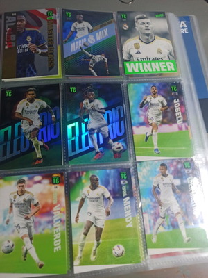Football cards like new, minimally used