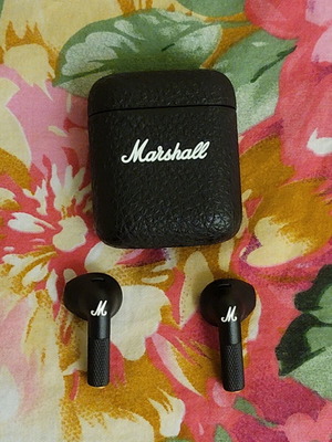 Marshall Bluetooth earbuds