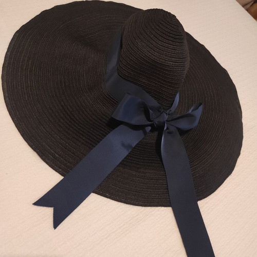 Lanvin bucket hat like new, large black with blue bow