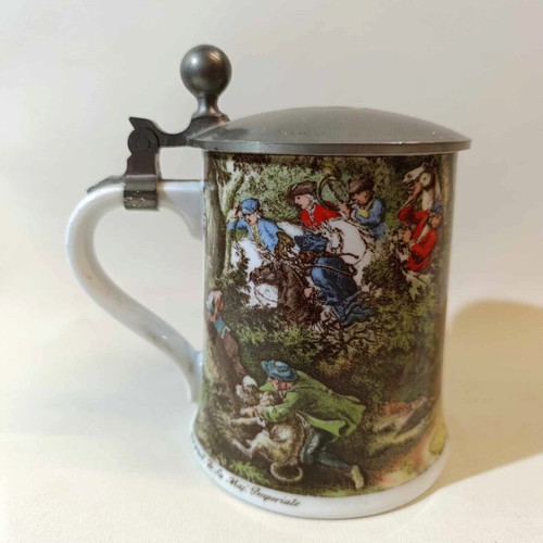 Kaiser porcelain beer mug with lid and hunting scene, new