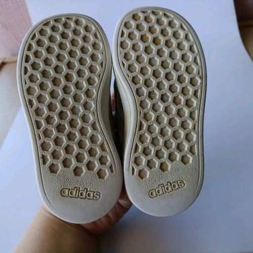 Adidas sports shoes used, size UK 6 (22-23)