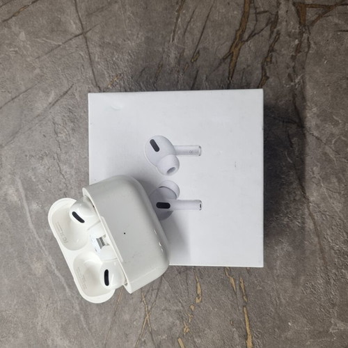 Apple AirPods Pro 1st Generation used, like new