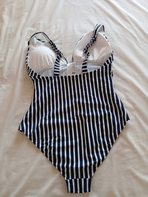 HM one-piece swimsuit new, size L