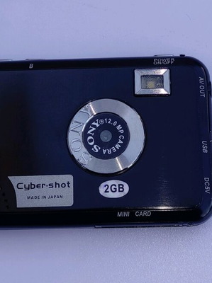 Sony camera used, battery issue, for spare parts