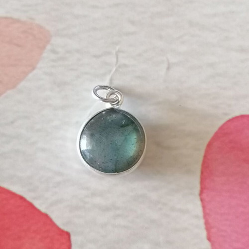 Silver 925 pendant with natural labradorite, new
