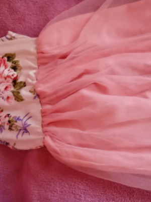 Pink dress with tulle 4-5 years like new