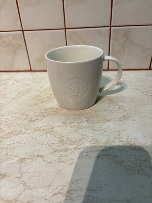 Starbucks bone china coffee mug 2009 series used, white 355ml
