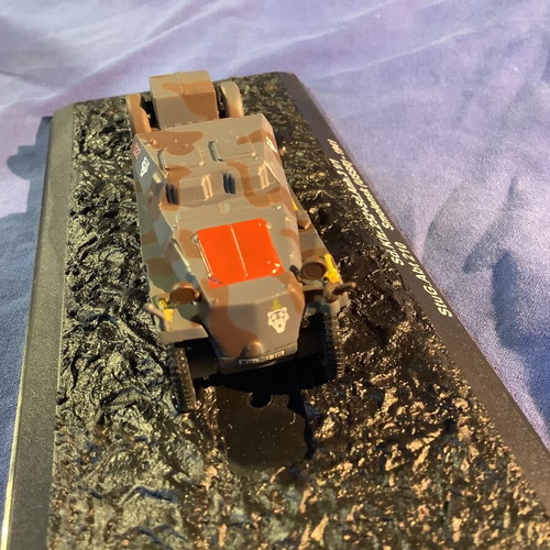 Sd.Kfz.252 model with Sd.Anh.3 trailer like new, 1:72 scale