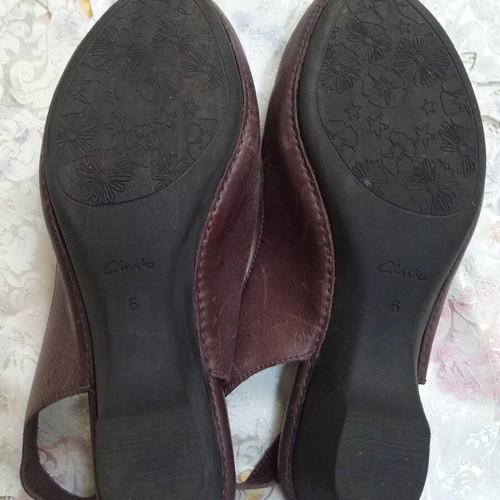 Clarks sandals size 39, new, brown leather with rubber sole