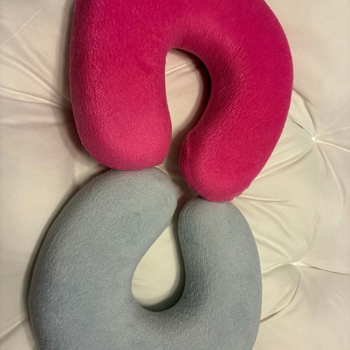 Neck pillows set of 2 for airplane, pink and light blue with zipper