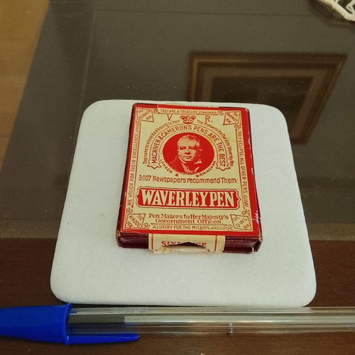 Collectible paper case for Macniven & Cameron metal pen nibs used