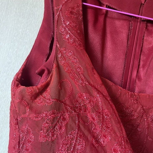 Red dress with lace used, size M