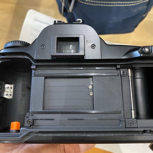 Canon EOS 3000 analog camera with 38-76mm lens and case