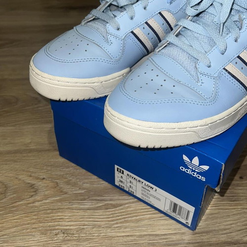 Adidas athletic shoes like new, blue, size 38 2/3