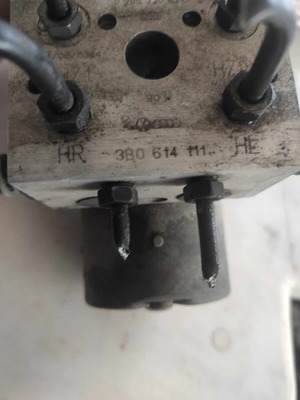 ABS unit for Skoda Superb '01-'08 used, code 3B0614111