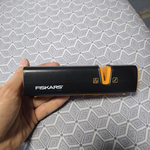 Fiskars sharpener used, excellent condition