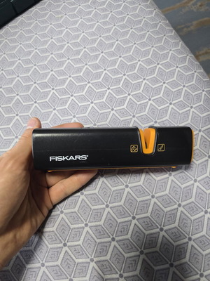Fiskars sharpener used, excellent condition