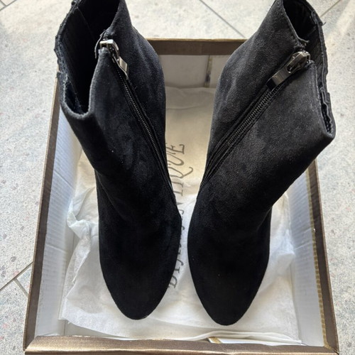Chelsea boots high heel suede size 40 like new