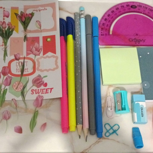 Stationery items like new, set