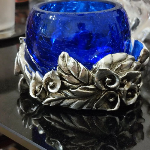 Mourano silver plated candlestick with flower design new