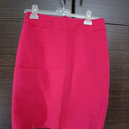 H&M skirt fuchsia size 38 like new