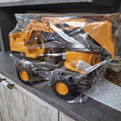 Large EZ Toys Construction Excavator new, sealed