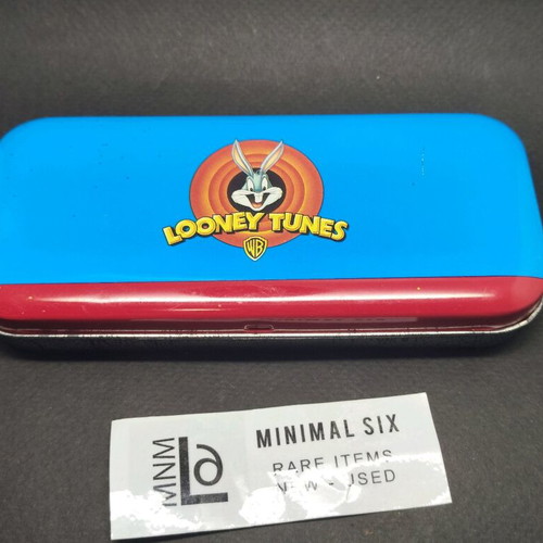 Looney Tunes metal case used, vintage 1998 Warner Bros.
