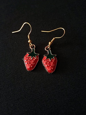 Strawberry earrings new, red and gold-colored