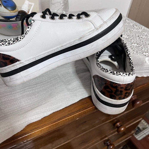 Guess sneakers like new, double sole with leopard detail, genuine leather