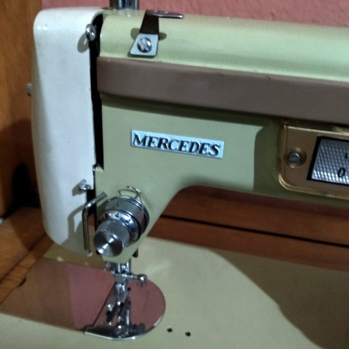 Mercedes sewing machine used with wooden case