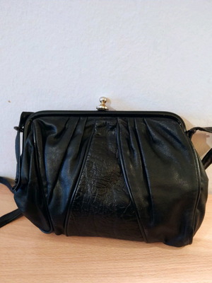 A To Z Greek leather evening women's bag used, black
