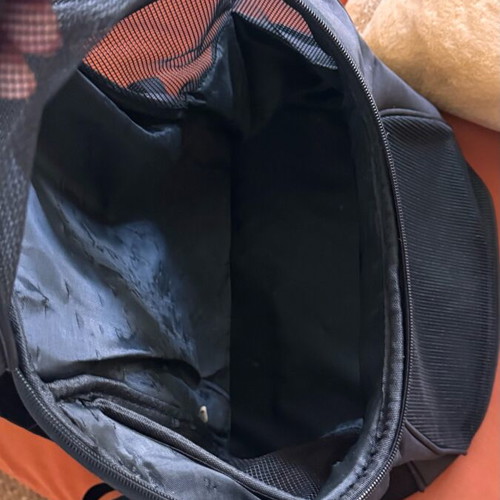 Pet carrier backpack like new, 44cm x 36cm x 30cm