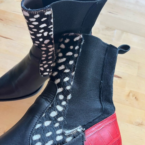 Black leather Vavoulas boots used, size 36