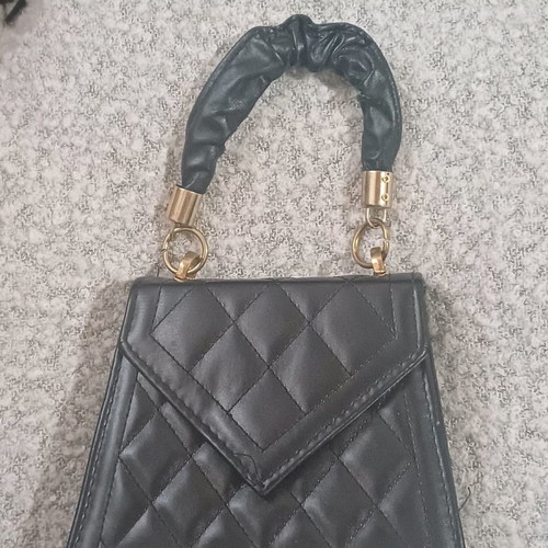 Black handbag used