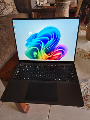 Microsoft Surface Laptop 7 Copilot 13.8" Touch Snapdragon X Elite 16GB DDR5 512GB SSD σαν καινούργιο