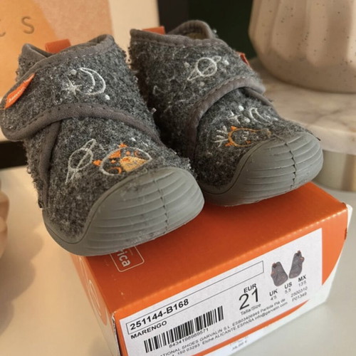 Biomecanics kids slippers like new, size 21, gray with orange details