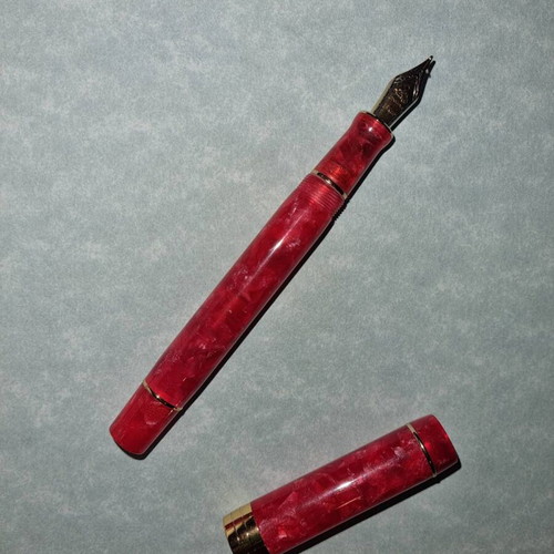 JinHao Century pen with medium nib and arrow clip, like new