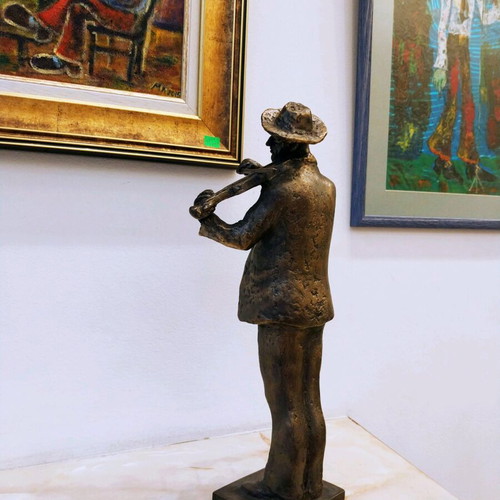 Violinist sculpture new by Nikola Lichkov
