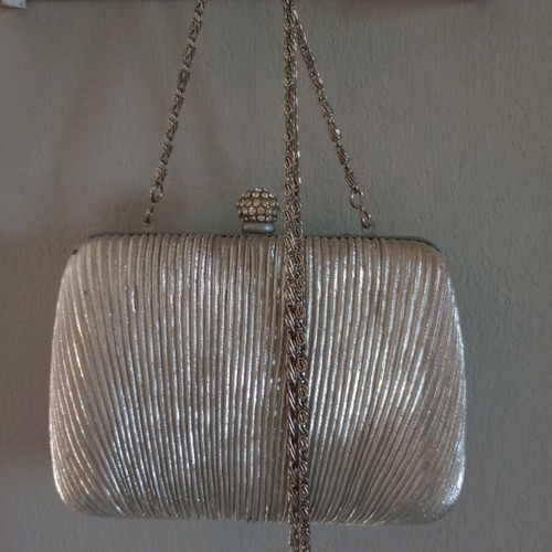Vintage clutch shoulder bag refurbished with handmade hummingbird pattern silver multicolor