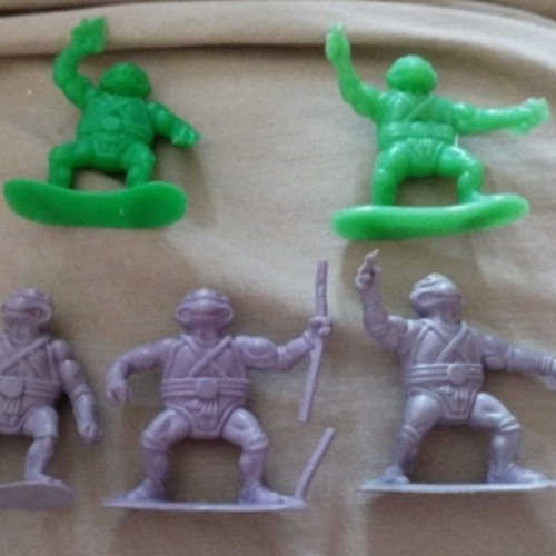 Vintage Ninja Turtles soldier figures used, pack of 5