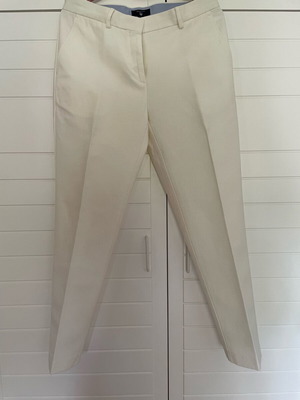 Gant pants like new, modern cut, white, size M
