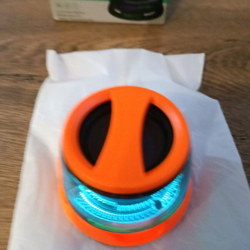 Mini Portable Speaker and Phone Holder with Fast Charging, 7 Colors