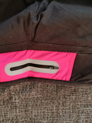 Body talk medium fitness leggings like new, black with zipper detail