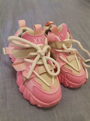 Athletic shoes new, size 30, with velcro and decorative laces