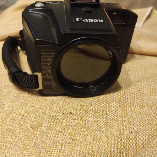 Canon EOS 1000F vintage film camera like new with case