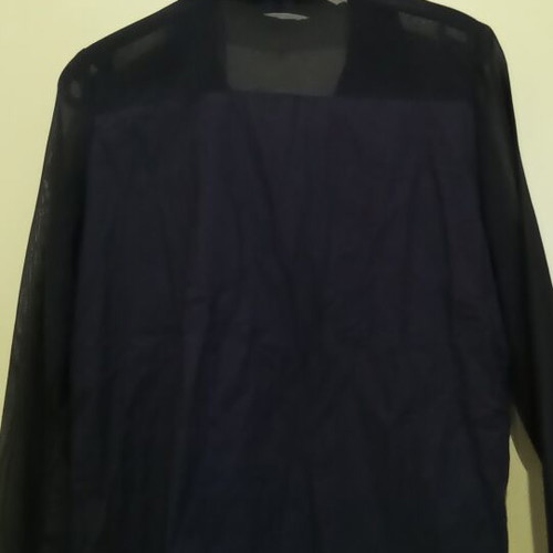 Yes no black shirt used with transparency, size XS