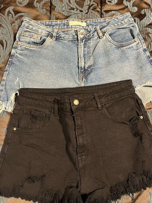 Two denim shorts like new, size M, wide fit, Pink Woman