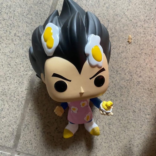 Funko Pop! Dragon Ball Z Vegeta Cooking with Apron 849 Special Edition like new