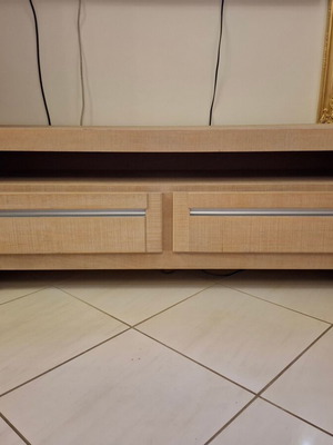 Ξύλινο έπιπλο τηλεόρασης και HiFi μεταχειρισμένο